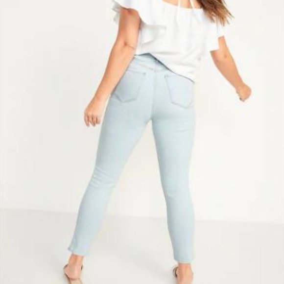 Old Navy Extra High-Waisted Rockstar 360 Stretch Super Skinny Ripped Cut New - Picture 2 of 4